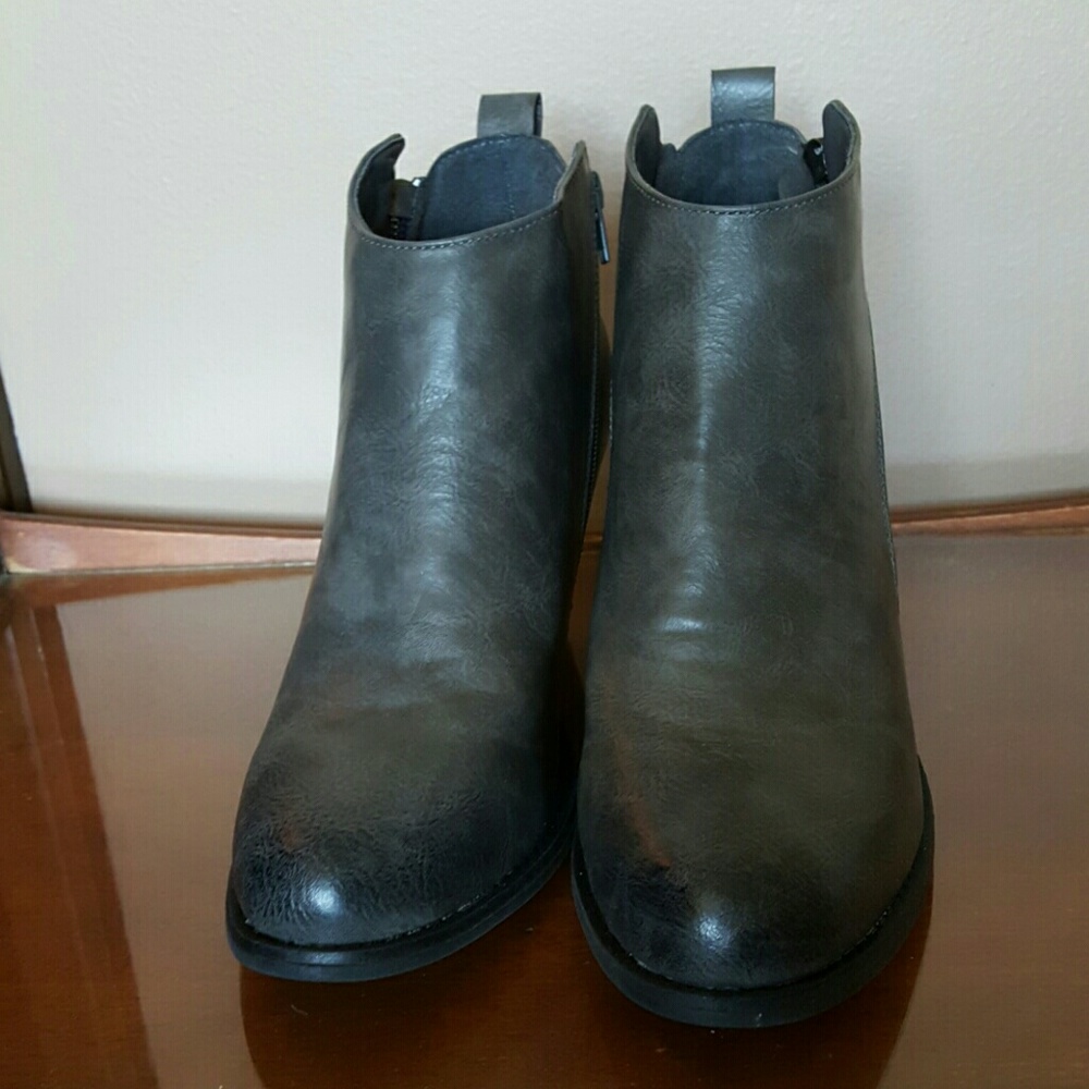Mata Gray Ankle Booties with Zipper Detail